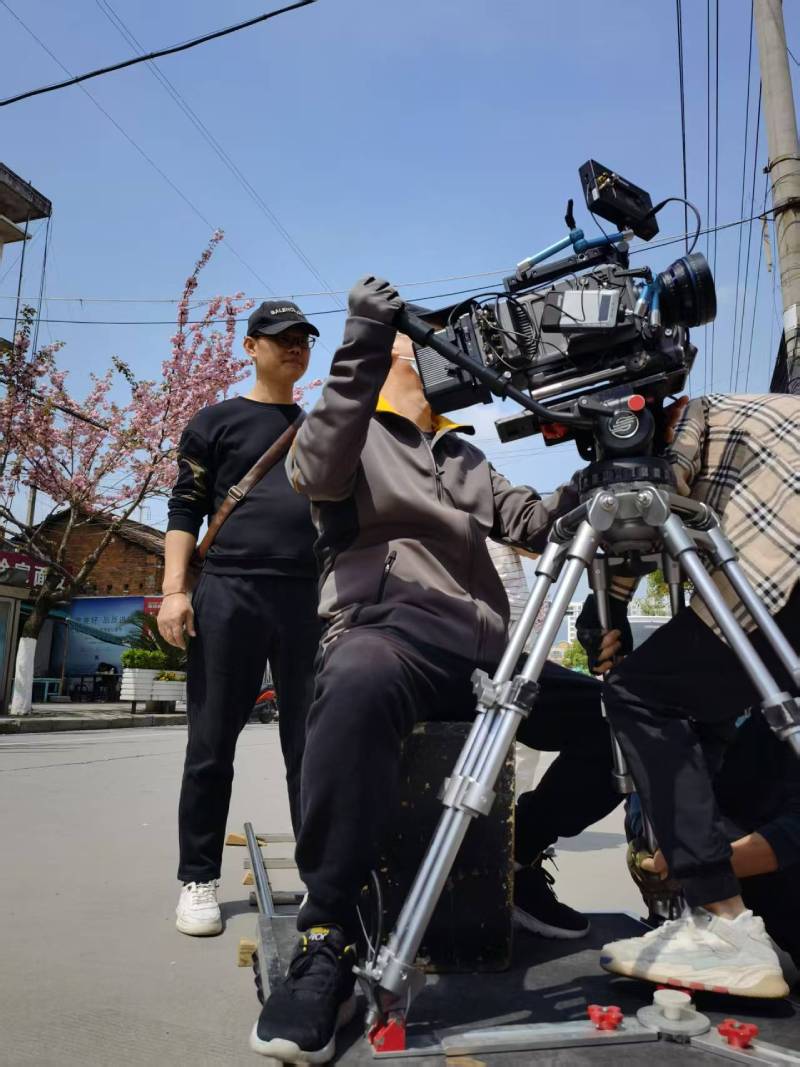 颍东区广告片拍摄：快消品牌爆款之选，网感内容适配社媒传播！